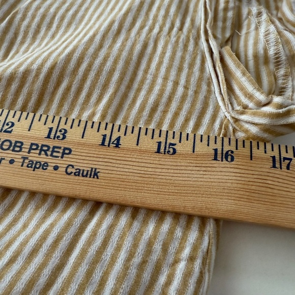 She + Sky Cotton Blend Striped Tan & White Short Sleeve Button-Up Top Cropped - Picture 5 of 9